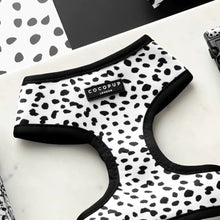 Load image into Gallery viewer, Monochrome Spots Adjustable Neck Harness
